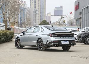 2024 Hyundais Sonata sedán eléctrico blanco con transmisión automática asientos de cuero de dirección izquierda cámara trasera de techo solar panorámico - Product Image 4