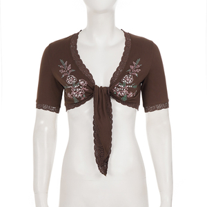 Camiseta Corta de Manga Corta con Cuello en V y Lazos Delanteros, Estampado Floral Retro Americano con Encaje y Patchwork, para Mujer, Estilo Urbano y Atrevido, Top Corto - Product Image 6