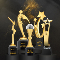 Trophée en métal gravé personnalisé en cristal Récompenses uniques Trophée étoile en métal avec les prix les plus vendus personnalisés