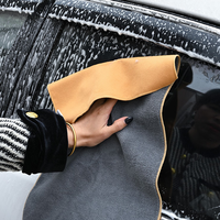 Serviette de lavage de voiture en microfibre double face en suède corail super absorbante et à séchage rapide pour le detailing automobile