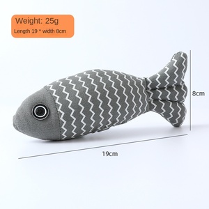 Lindo pez forma de almohada interior <span class=keywords><strong>Catnip</strong></span> juguete ecológico algodón masticar gatito mascota juguete para dormir juguete interactivo para perros - Product Image 6
