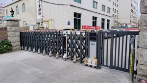 Portail Automatique Rétractable en Alliage d'Aluminium Télécommandé Shengshichanglong pour Appartement, Salle de Sport, École/Usine (Licence Incluse) - Product Image 5