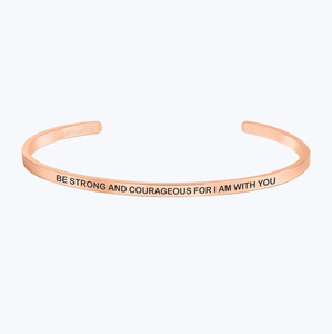 Bracelet personnalisé en acier inoxydable avec inscription biblique inspirante chrétienne : « Dieu est en elle, elle ne s'abaisse pas » - Product Image 5