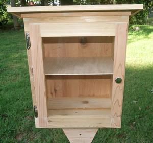 Caja de biblioteca de madera pequeña de mejor valor para muebles de exterior Montaje simple requerido para uso en el vecindario - Product Image 4