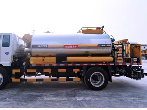 Distributeur d'asphalte 6m³ XLS603 XZJ5121GLQ, pulvérisateur de <span class=keywords><strong>bitume</strong></span> sur remorque avec télécommande sans fil et flèche de pulvérisation étendue - Product Image 5