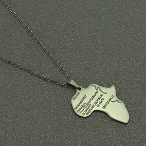 Collar con colgante de mapa de África en acero inoxidable <span class=keywords><strong>Tuku</strong></span> - Product Image 4