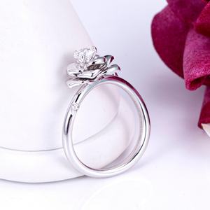 Bague en or blanc 18 carats avec diamant de laboratoire taille brillant rond, haute qualité, classique, pour fiançailles - Product Image 3