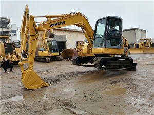 Mini-excavatrice sur chenilles hydraulique japonaise d'occasion Komatsu PC78 avec moteur Komatsu, capacité de la benne de 0,35 m³, poids opérationnel de 7,8 tonnes - Product Image 4