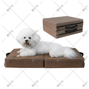 Tapis de couchage pliable pour animaux de compagnie, en daim marron clair, lit rectangulaire pour chien avec design détachable pour une utilisation intérieure et extérieure - Product Image 1