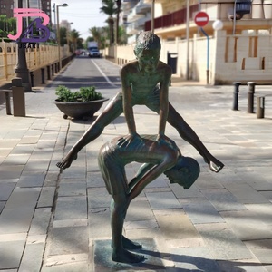 Statua Artistica Contemporanea Gigante in Bronzo a Forma di Mano, Decorazione Paesaggistica per Esterni, Enorme Scultura in Metallo Fuso di <span class=keywords><strong>Uomo</strong></span> Seduto Pensante - Product Image 5
