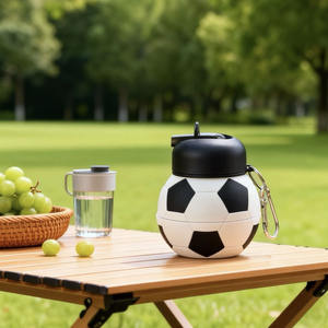 Bouteille d'eau pliable de sport en plein air de 550 ml, en PP et silicone, sphérique, portable, tasse pliable de football, conception anti-fuite transfrontalière - Product Image 6