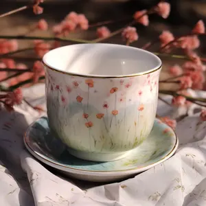 Cangkir Demitasse porselen inspirasi musim semi dan piring dengan tepi Sepuh