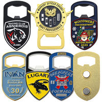 Décapsuleur magnétique en métal émaillé rigide avec logo personnalisé en relief pour promotion de bar ou cadeau