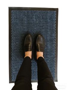 Tapis de sol modernes absorbants, antidérapants et résistants à l'usure, adaptés aux environnements intérieurs et extérieurs. - Product Image 6