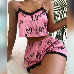 Pyjamas imprimés mignons pour femmes de style européen et américain, vêtements de détente printemps-été, ensemble de camisoles tendance avec empiècements en dentelle - Product Image 3