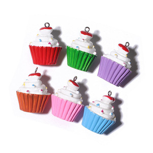 Breloques en résine en forme de cupcake pour la fabrication de bijoux DIY, boucles d'oreilles, colliers, bracelets, accessoires de porte-clés faits main en forme de gâteau, Colgantes - Product Image 3