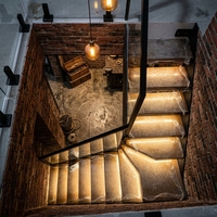 Escalier en bois préfabriqué écologique avec garde-corps en verre et installation DIY, design moderne, escalier flottant intérieur