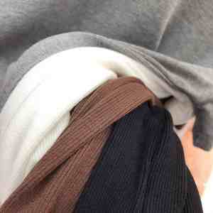 Camiseta de Verano 2025, Nueva, Linda, Cuello Redondo, Ajustada, Elástica, de Manga Corta para Mujer, Combinable con Todo, Color Sólido, Camiseta Interior - Product Image 4