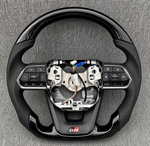 Volant de voiture en cuir et fibre de <span class=keywords><strong>carbone</strong></span> cousu à la main de qualité OEM, utilisé pour Toyota LC300 Land Cruiser Camry Hiace Hilux Corolla - Product Image 4