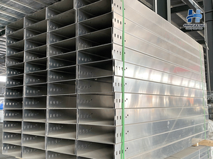 Goulotte pour câbles galvanisée à chaud, épaisse et traitée pour une dissipation thermique efficace dans un environnement corrosif - Product Image 1