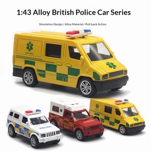 Set di 3 Modellini in Metallo <span class=keywords><strong>Scala</strong></span> <span class=keywords><strong>1</strong></span>:<span class=keywords><strong>43</strong></span> <span class=keywords><strong>Auto</strong></span> della Polizia Britannica, Camion dei Pompieri e Ambulanza con Funzione Pull-Back - Product Image 4