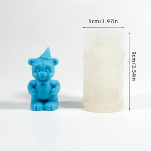 Molde de Silicona 3D con Forma de Oso Adorable en Postura Elevada - Para Fondant, Decoración de Pasteles, Fabricación de Velas - Product Image 2