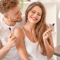 Brosses à dents en bambou avec poils violets