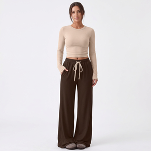 Conjunto de Pantalones Largos de Punto de Color Sólido para Mujer, Top Corto Beige de Manga Larga y Pantalones Anchos Marrones de Corte Holgado - Product Image 1