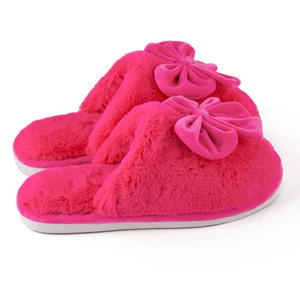Chaussons en peluche moelleux, chaussons doux en fausse fourrure pour mariée, chaussures d'intérieur pour femmes - Product Image 3