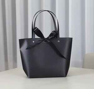 Wholesale Black Gift Bag Luxury Shopping Bag Paper Customized Wedding Gift Bags