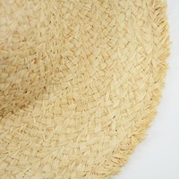 Chapeau de femme d'été à large bord et franges, style pommeau de levier de vitesse, en papier raphia, OEM, vente en gros, naturel, unisexe, adultes, avec applique