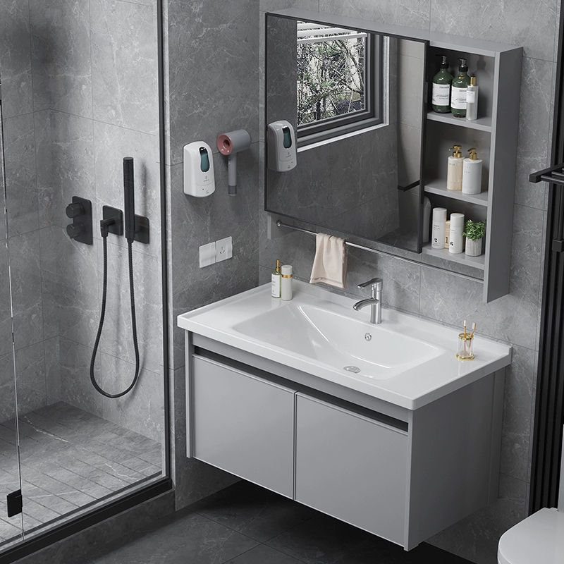 สีเทาอ่อน