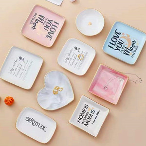 Piatto Portaoggetti in Ceramica con Logo Personalizzato, Bordo Dorato per Matrimoni e Decorazione Tavola, Produzione Diretta - Product Image 1