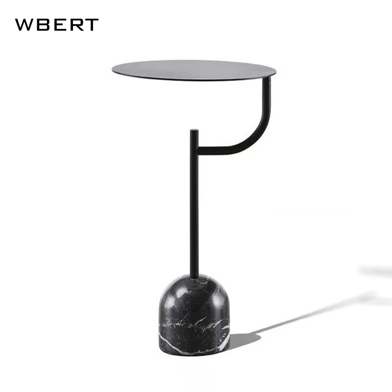 สีเทาเข้ม