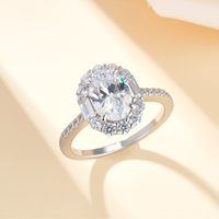 Bague ovale en argent sterling 925 avec moissanite, sertissage halo et pierres latérales baguette, 1500 ㎡   Fournisseur de bijoux en gros OEM ODM