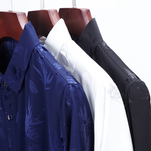 Chemise à manches courtes en soie glacée à motif floral pour homme, fine, respirante, coupe ample, tenue décontractée d'été - Product Image 4