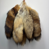 Vente en gros de porte-clés en fourrure de renard teinte, 40-45 cm, grand modèle, fourrure de renard naturelle