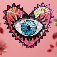 Écusson de broderie d'oeil en forme de cœur à paillettes grande taille 3D pour accessoires de chapeau