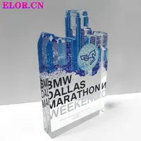 Özel şekil akrilik kupa ödülleri UV baskı renkli maraton kupa iyi görünümlü özelleştirme tasarım tarafından