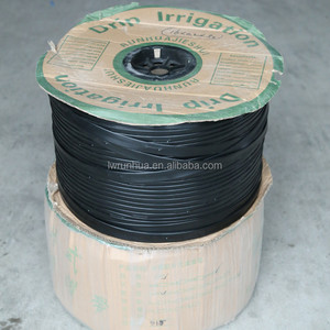 Nastro <span class=keywords><strong>per</strong></span> <span class=keywords><strong>irrigazione</strong></span> a goccia in polietilene con emettitori piatti interni, tubo <span class=keywords><strong>per</strong></span> il risparmio idrico - Product Image 2