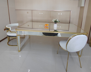 Service Personnalisé Table Rectangulaire Moderne en Bois Massif avec Bordure Dorée Miroir Facile à Nettoyer Contemporaine pour Dîner, Événements Commerciaux et Mariages - Product Image 2