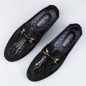 The classic style of genuine leather washed top layer cowhide casual leather <b>shoes</b> is selling well - Product Image 3