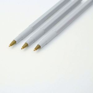 Stylo bille en plastique de bonne qualité avec clip pour l'école et le bureau - Product Image 3
