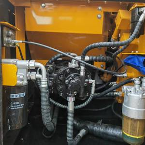 เครื่องขุดไฮดรอลิกขนาด13ตันอุปกรณ์ก่อสร้างขนาดเล็กของ215C/SY135C ต้นฉบับจากจีน - Product Image 6