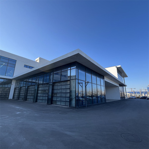 Structure en acier robuste pour <span class=keywords><strong>garage</strong></span> de véhicules, salle d'exposition automobile, bâtiment avec solution de conception et construction tout-en-un - Product Image 1