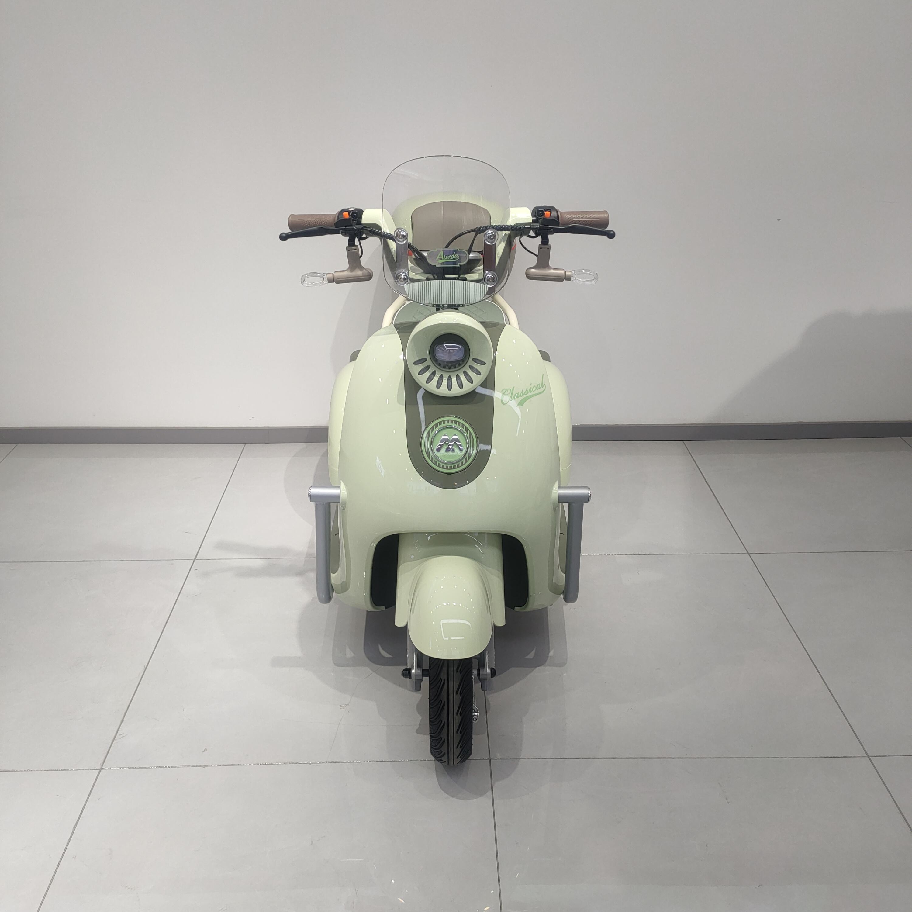Best Selling Vespa Wheeler for Sale Quality Electric Tricycles