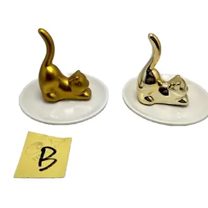 定制3D流行独特陶瓷猫珠宝架，陶瓷金猫餐具，瓷猫戒指餐具