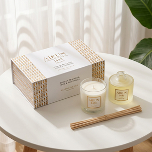 Aikun Low MOQ Custom 100ml Frosted Glass Round Bottle Sticker Label Pattern Box <b>Reed</b> <b>Diffuser</b> Candle Set <b>For</b> Boutique Brands - Product Image 1