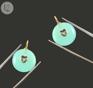 Colgante de Calcedonia Azul Natural con Incrustaciones de Piedras Preciosas, Colgante de Piedras Preciosas en Oro Vermeil, Colgantes Finos de Plata de Ley 925, Dijes de 15 mm al por Mayor - Product Image 6