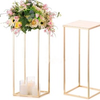 Colonne Centrale Géométrique Haute en Métal Doré pour Mariage, Support de Fleurs et Vase pour Centres de Table